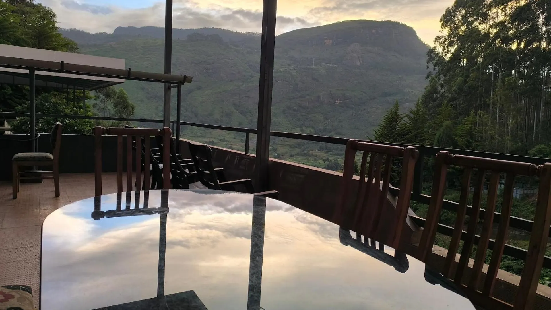 Mountain Hut Vattavada Resort Munnar Hindistan